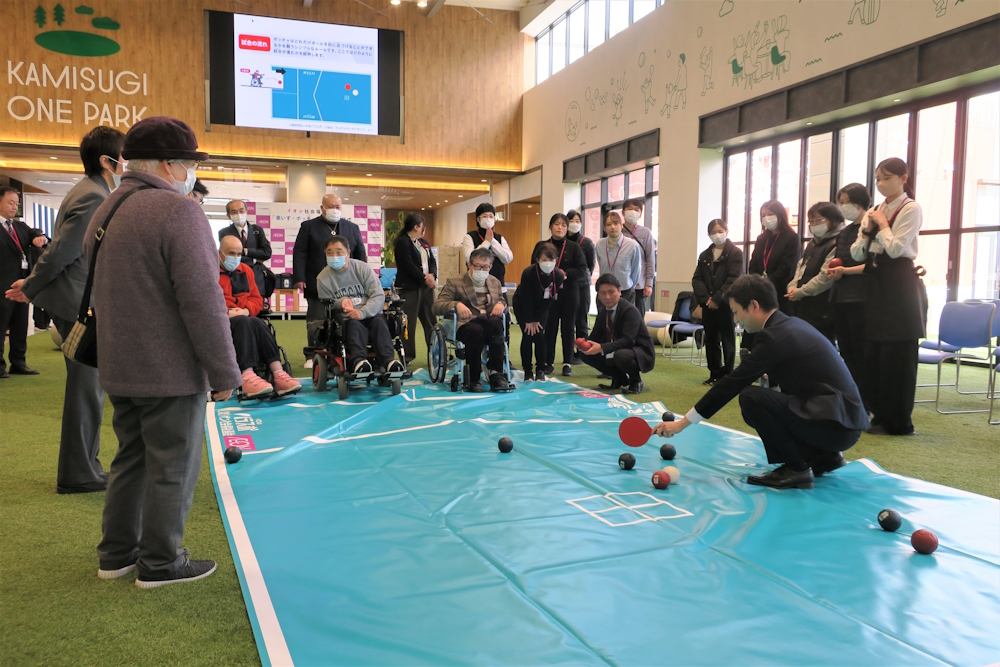 イオン社会福祉基金 宮城県仙台市の社会福祉法人へ車いすとボッチャセットを贈呈のアイキャッチ画像