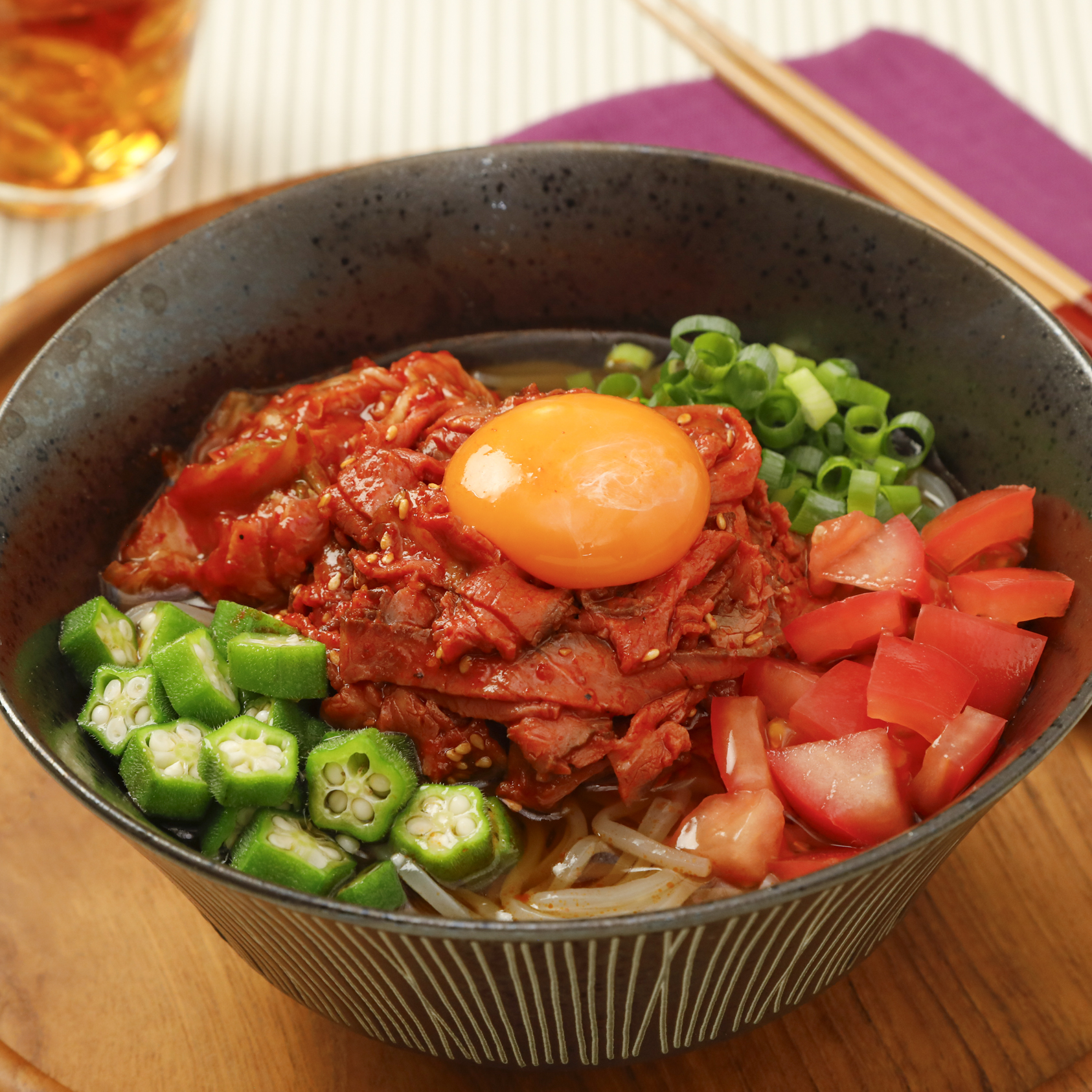 ローストビーフユッケと夏野菜のピリ辛冷麺			 サムネイル画像