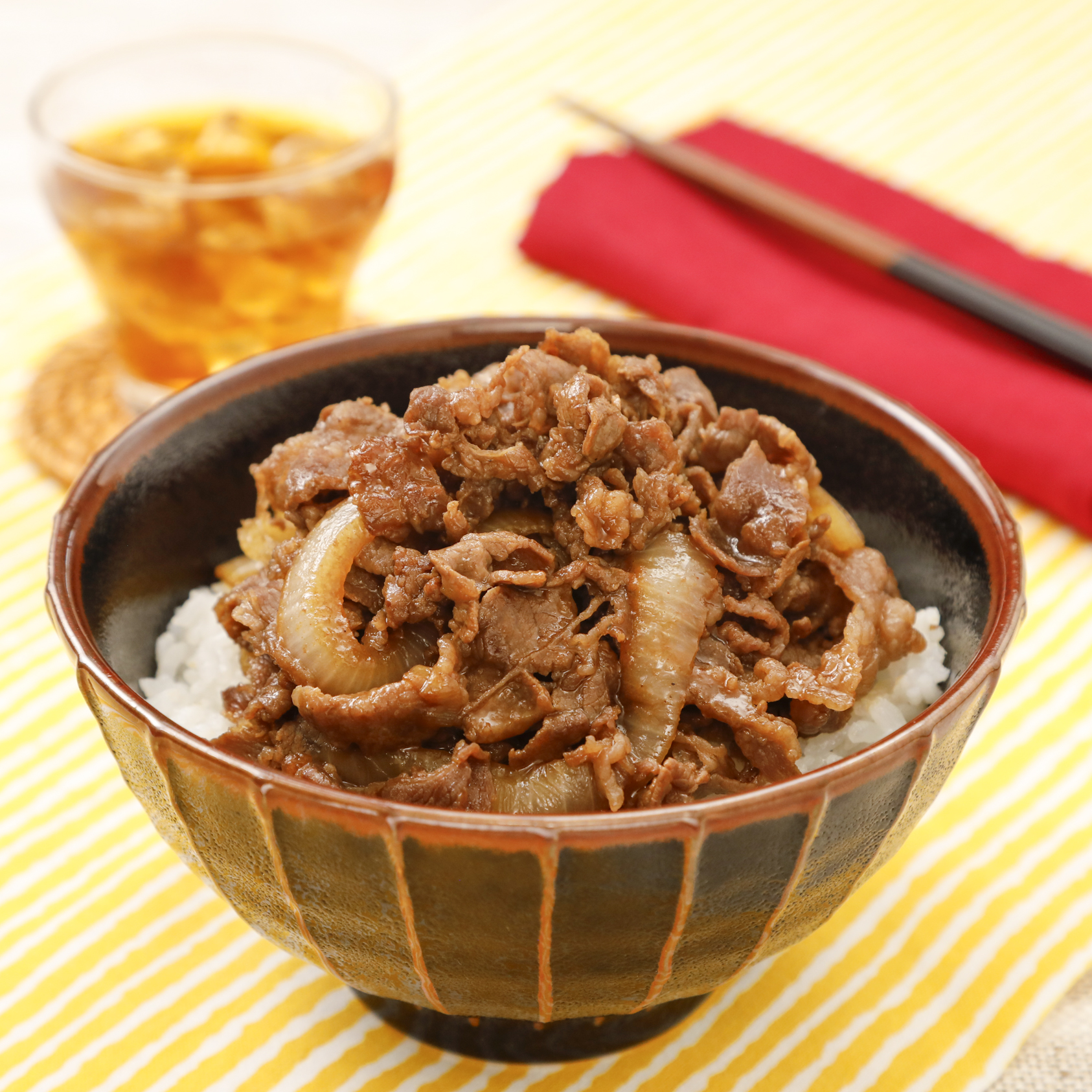 甘辛だれで箸が止まらない!十和田ばら焼き丼 サムネイル画像