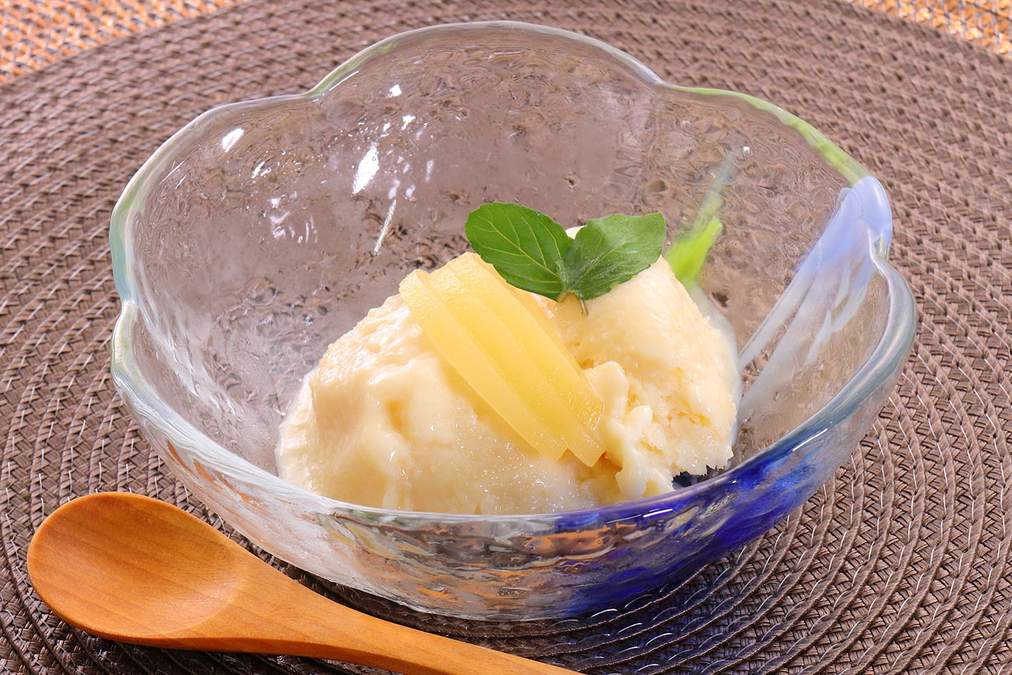 桃と豆腐のアイスのイメージ画像